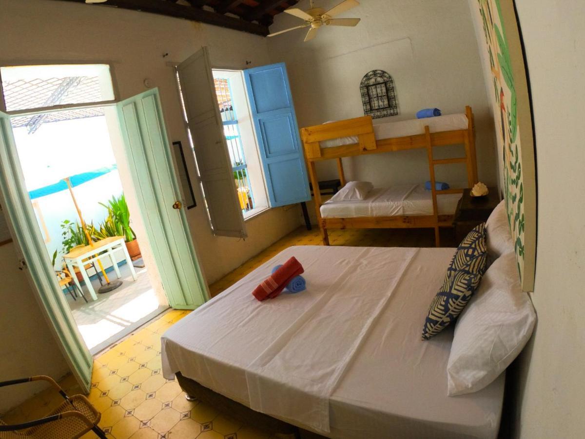 Hostal Espanolete Санта Марта Екстериор снимка