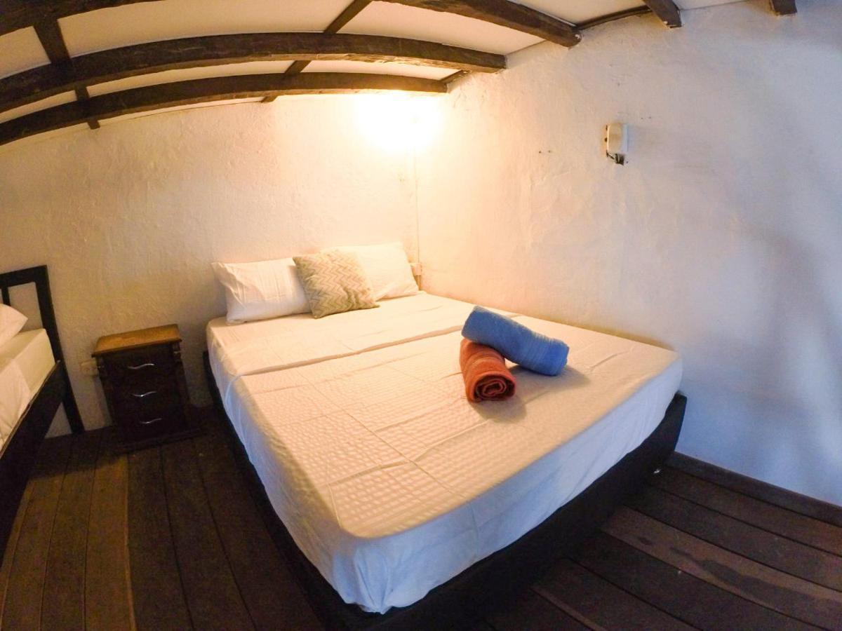 Hostal Espanolete Санта Марта Екстериор снимка